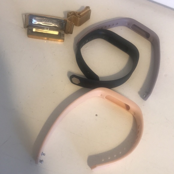 Fit Bit & Accessories Included - Picture 3 of 3